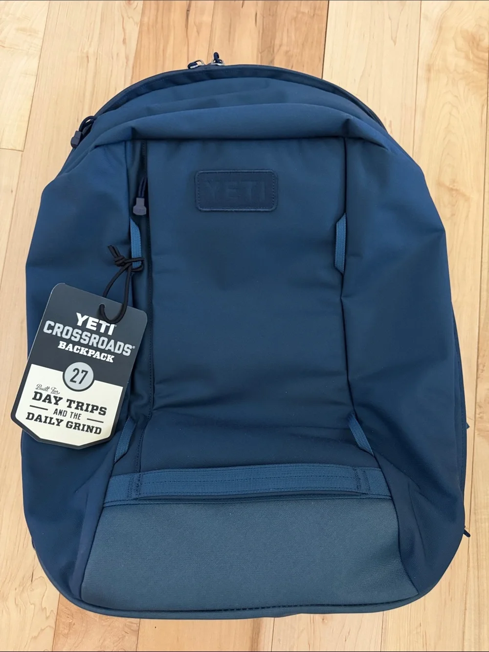 NWT Yeti Crossroads Backpack — Navy